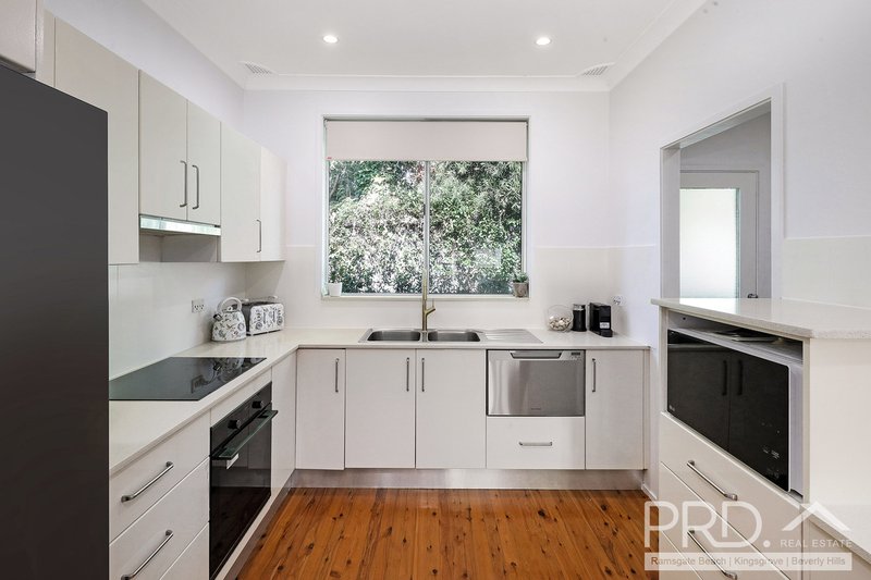 Photo - 4/47-49 Preddys Road, Bexley NSW 2207 - Image 2