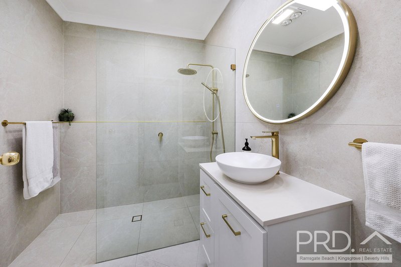 Photo - 4/47-49 Preddys Road, Bexley NSW 2207 - Image 5