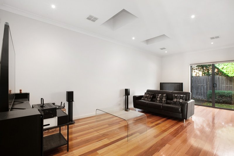 Photo - 4/47 Barton Street, Reservoir VIC 3073 - Image 3