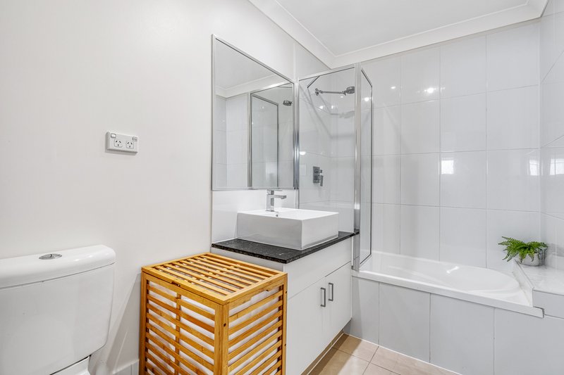 Photo - 4/47 Gladstone Road, Sadliers Crossing QLD 4305 - Image 5