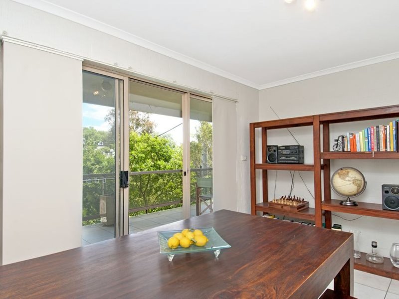 Photo - 4/47 Kennedy Street, Kingston ACT 2604 - Image 2