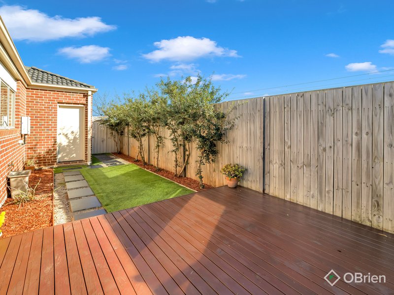 Photo - 4/47 Tyrone Street, Werribee VIC 3030 - Image 7