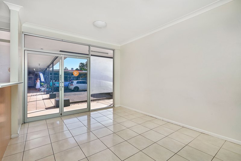 Photo - 4/471-475 Varley Street, Yorkeys Knob QLD 4878 - Image 9