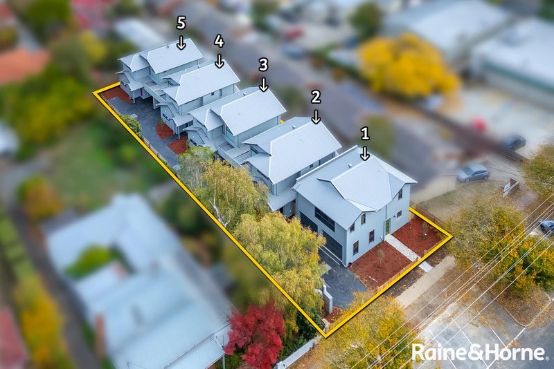 Photo - 4/48 Brantome Street, Gisborne VIC 3437 - Image 2
