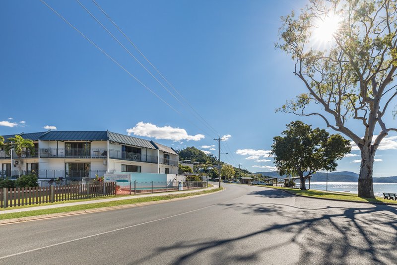 Photo - 4/48 Coral Esplanade, Cannonvale QLD 4802 - Image 9