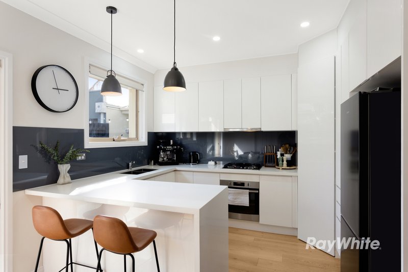 Photo - 4/48 Woornack Road, Carnegie VIC 3163 - Image 3