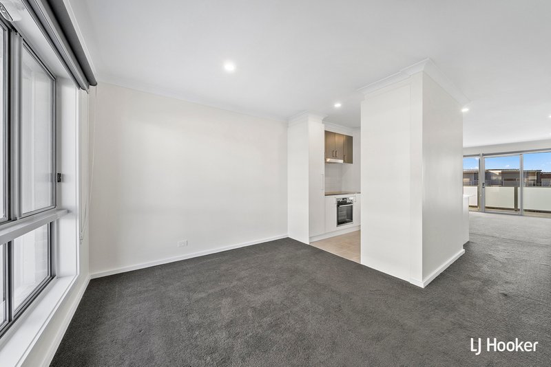 Photo - 44/84 Arthur Blakeley Way, Coombs ACT 2611 - Image 2