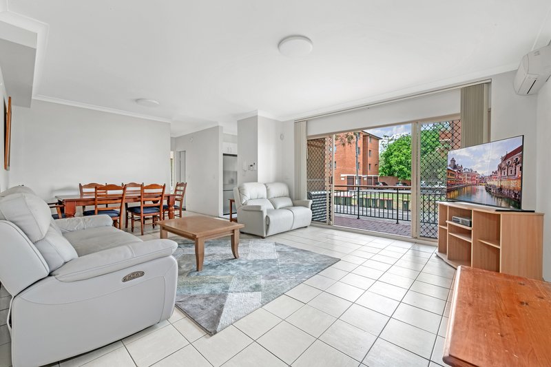 Photo - 4/49-51 Good Street, Westmead NSW 2145 - Image 2