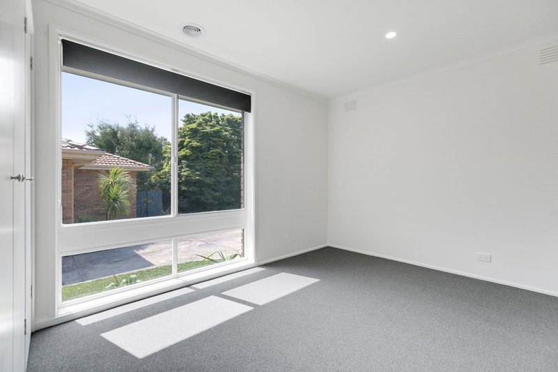 Photo - 4/49-51 Hillcrest Road, Frankston VIC 3199 - Image 4