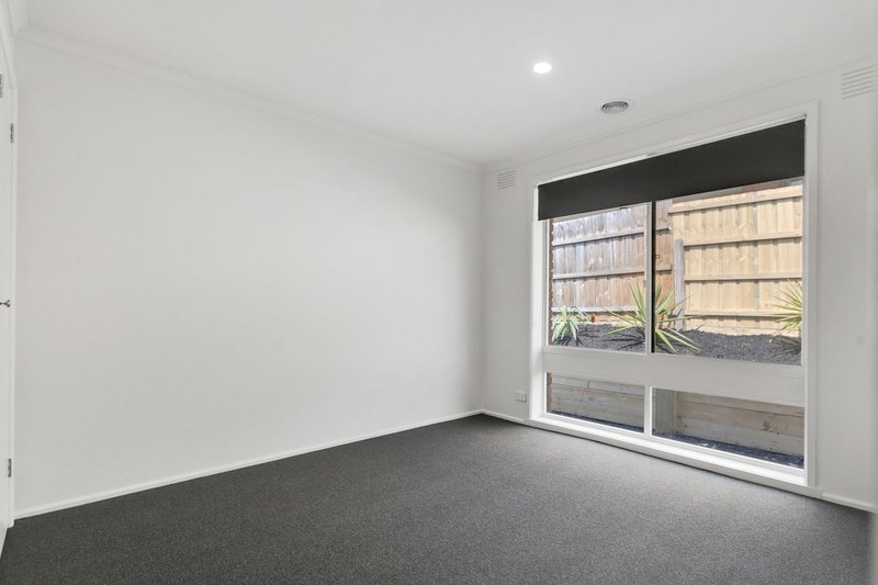 Photo - 4/49-51 Hillcrest Road, Frankston VIC 3199 - Image 5