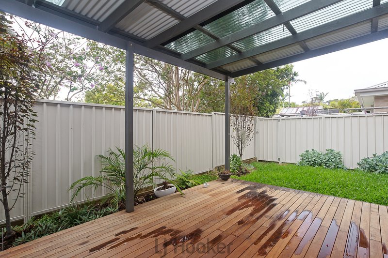 Photo - 4/49 Lurnea Crescent, Valentine NSW 2280 - Image 4