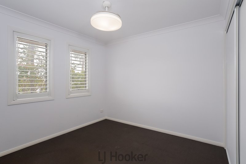 Photo - 4/49 Lurnea Crescent, Valentine NSW 2280 - Image 5