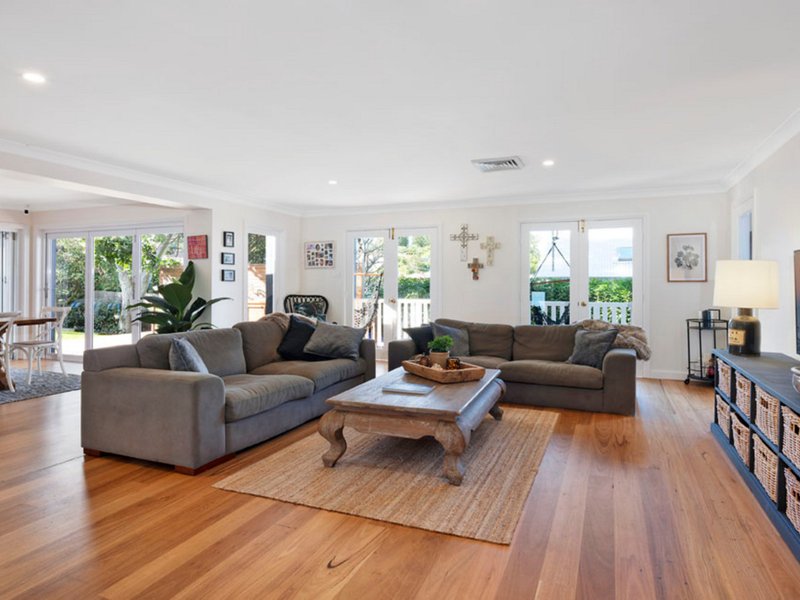 Photo - 44A Bassett Street East , Mona Vale NSW 2103 - Image 5