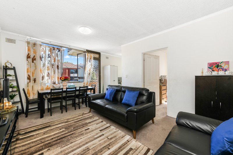 Photo - 4/4A Brittain Crescent, Hillsdale NSW 2036 - Image