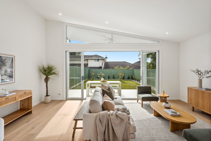 Photo - 44A Fairy Avenue, Fairy Meadow NSW 2519 - Image 3