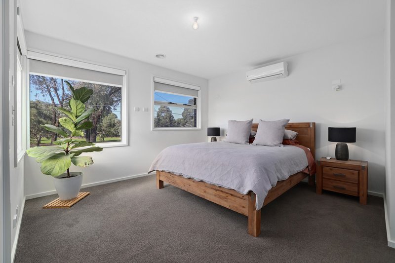 Photo - 44A Woodville Park Drive, Hoppers Crossing VIC 3029 - Image 11