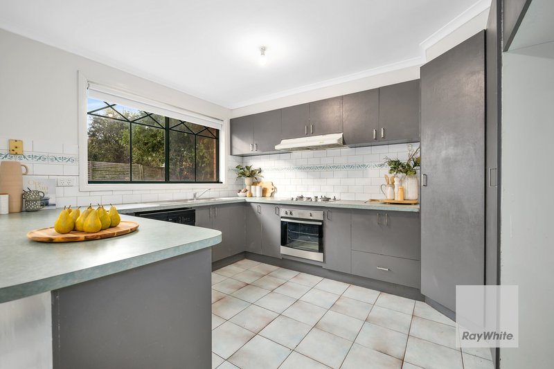 Photo - 44B Chris Court, Hillside VIC 3037 - Image 5