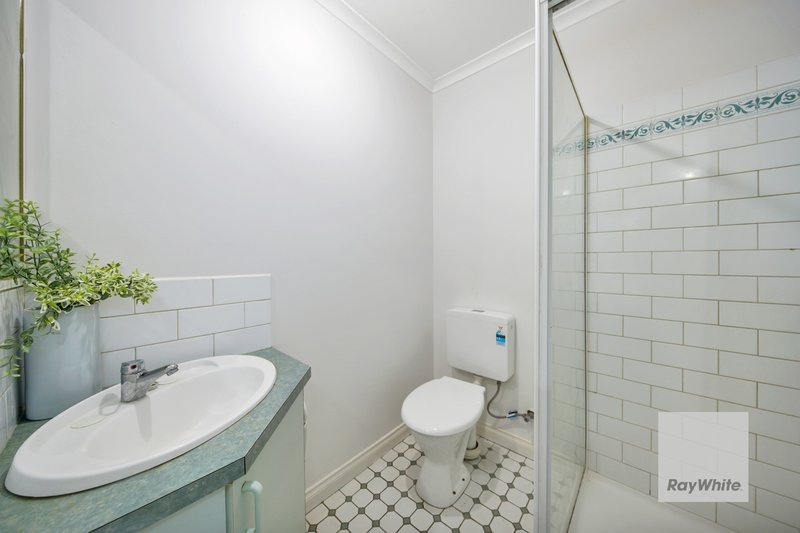 Photo - 44B Chris Court, Hillside VIC 3037 - Image 6