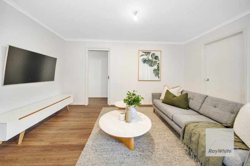 Photo - 44B Chris Court, Hillside VIC 3037 - Image 10