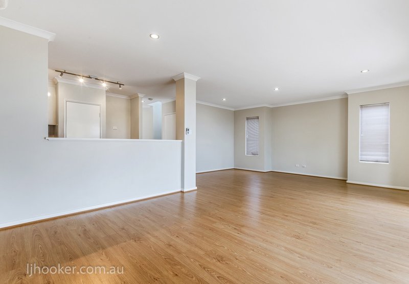 Photo - 44B Ellam Street, St James WA 6102 - Image 6