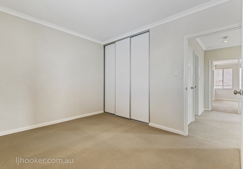 Photo - 44B Ellam Street, St James WA 6102 - Image 17