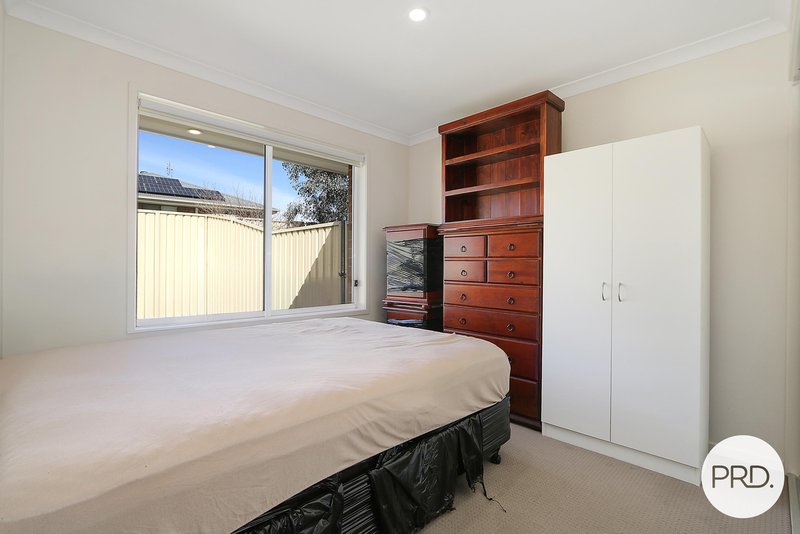 Photo - 44B Royce Crescent, Lavington NSW 2641 - Image 6
