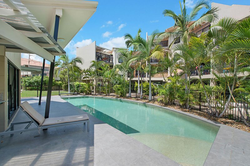 Photo - 45-55 Harries Road, Coorparoo QLD 4151 - Image 1