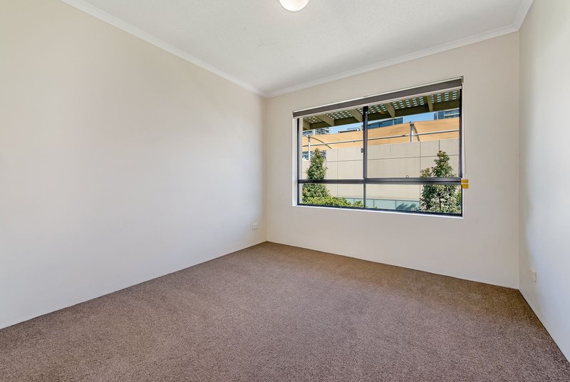 Photo - 45-55 Harries Road, Coorparoo QLD 4151 - Image 8