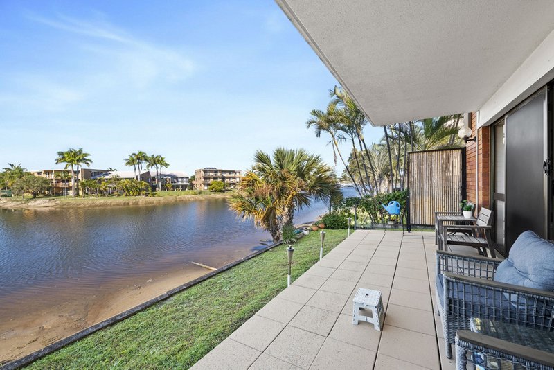 Photo - 4/5-7 Barooga Crescent, Mooloolaba QLD 4557 - Image 2