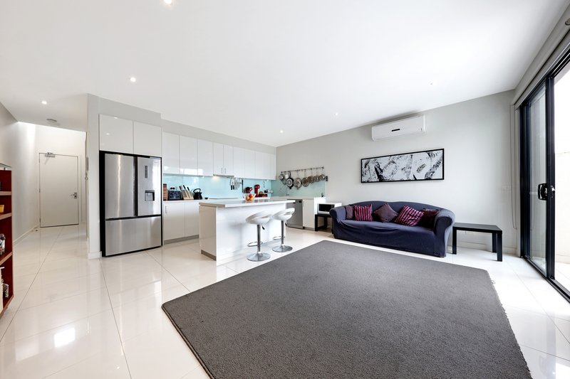 Photo - 4/5-7 Clarence Street, Bentleigh East VIC 3165 - Image 4