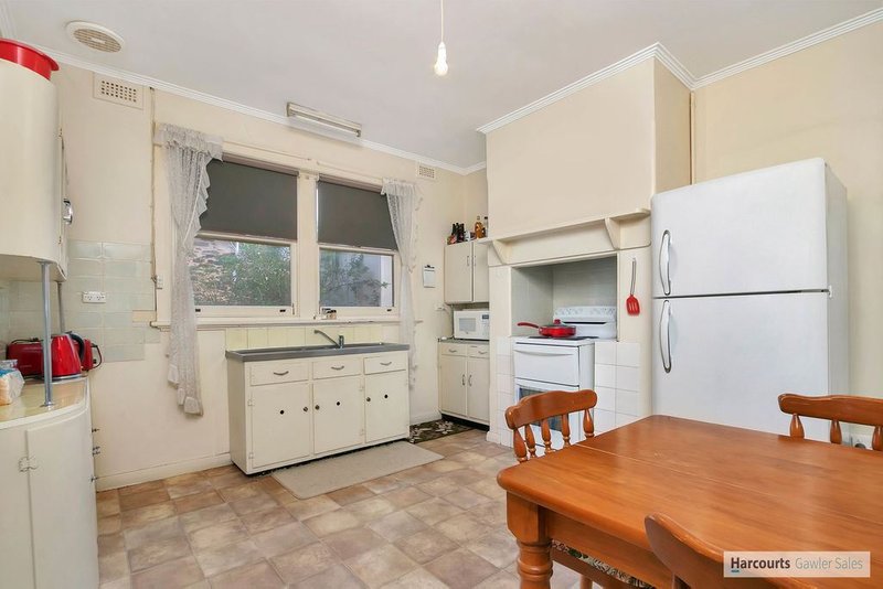 Photo - 45 Adelaide Road, Gawler South SA 5118 - Image 5