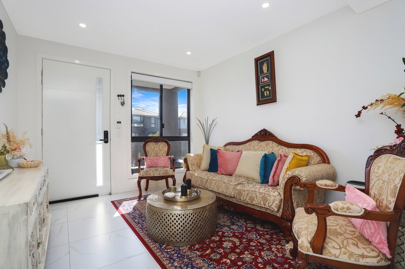 Photo - 45 Alana Avenue, Quakers Hill NSW 2763 - Image 2