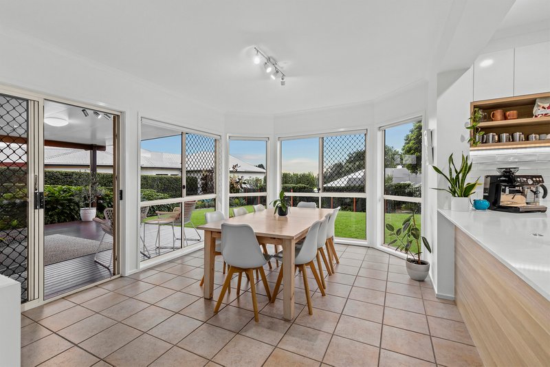 Photo - 45 Alba Place, Bridgeman Downs QLD 4035 - Image 7