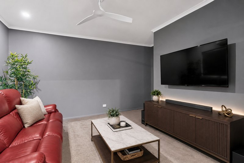 Photo - 45 Alba Place, Bridgeman Downs QLD 4035 - Image 9