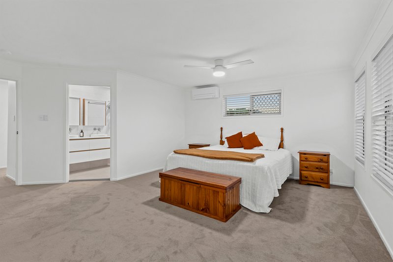 Photo - 45 Alba Place, Bridgeman Downs QLD 4035 - Image 10