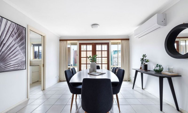 Photo - 45 Almands Avenue, Roxburgh Park VIC 3064 - Image 3