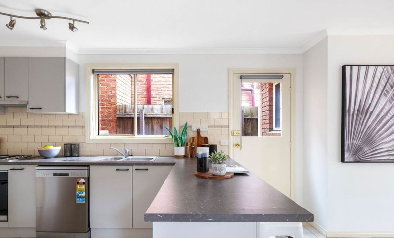 Photo - 45 Almands Avenue, Roxburgh Park VIC 3064 - Image 8