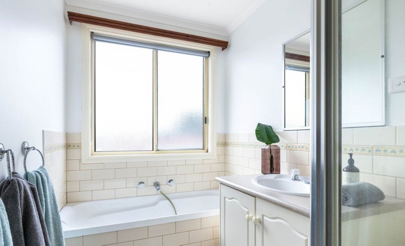 Photo - 45 Almands Avenue, Roxburgh Park VIC 3064 - Image 10