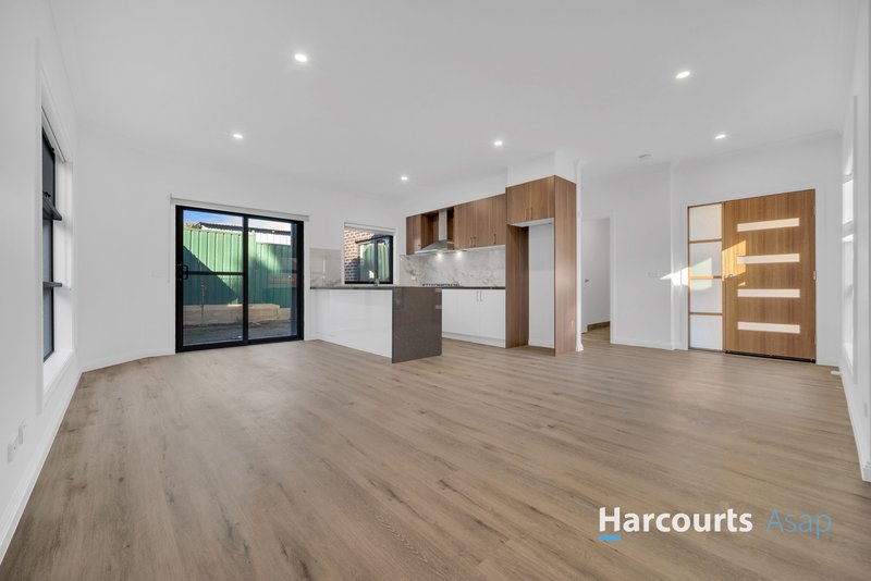 Photo - 4/5 Alsace Street, Dandenong VIC 3175 - Image 2