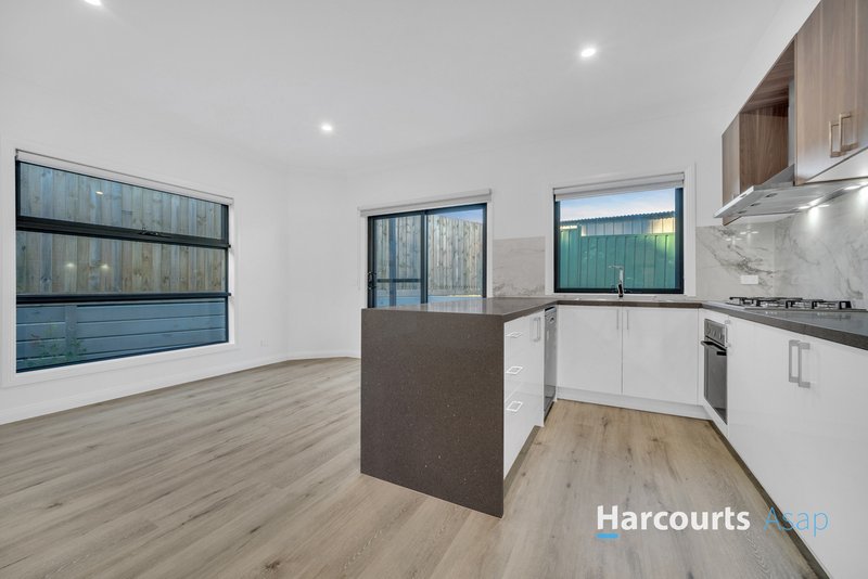 Photo - 4/5 Alsace Street, Dandenong VIC 3175 - Image 3