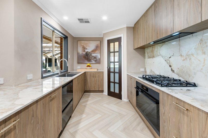 Photo - 45 Applecross Drive, Blakeview SA 5114 - Image 4
