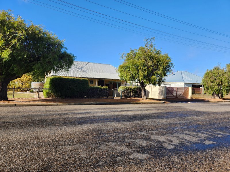 45 Arbour St , Katanning WA 6317