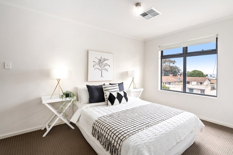 Photo - 4/5 Archer Street, Christies Beach SA 5165 - Image 12