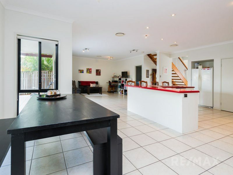 Photo - 45 Azzurra Dr , Varsity Lakes QLD 4227 - Image 4