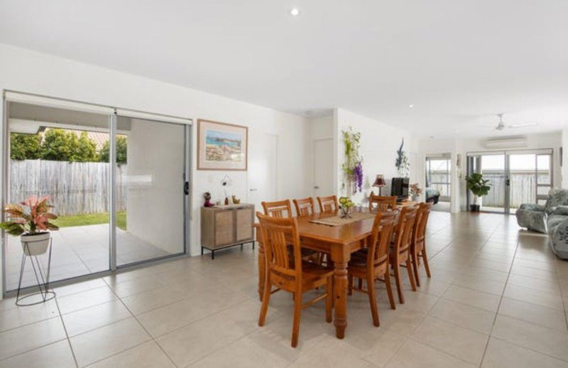 Photo - 45 Balgownie Drive, Peregian Springs QLD 4573 - Image 9