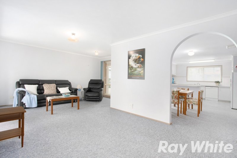 Photo - 45 Barrington Drive, Pakenham VIC 3810 - Image 3