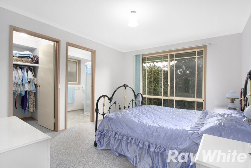 Photo - 45 Barrington Drive, Pakenham VIC 3810 - Image 6