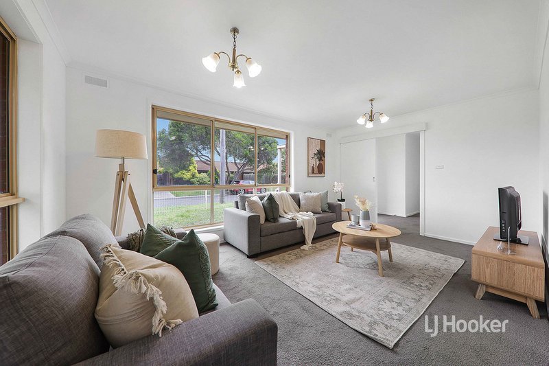 Photo - 45 Bayview Crescent, Hoppers Crossing VIC 3029 - Image 7