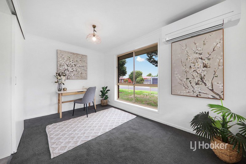 Photo - 45 Bayview Crescent, Hoppers Crossing VIC 3029 - Image 8