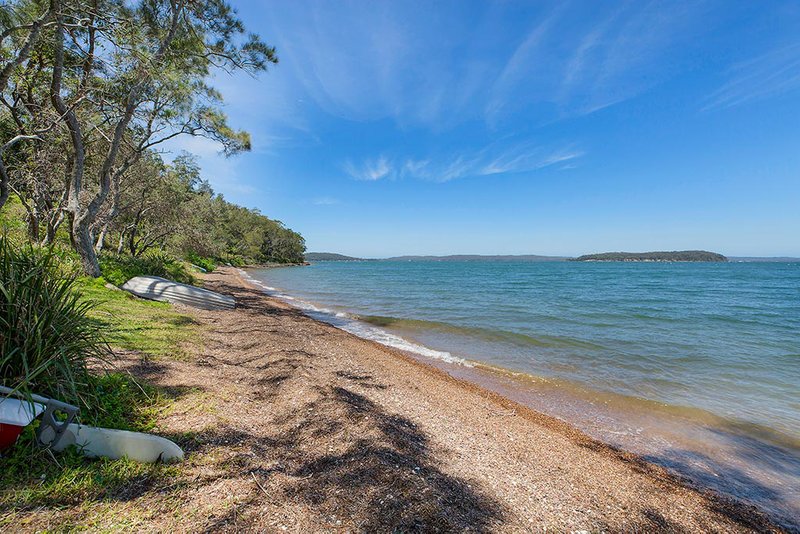 Photo - 45 Beach Road, Wangi Wangi NSW 2267 - Image 10